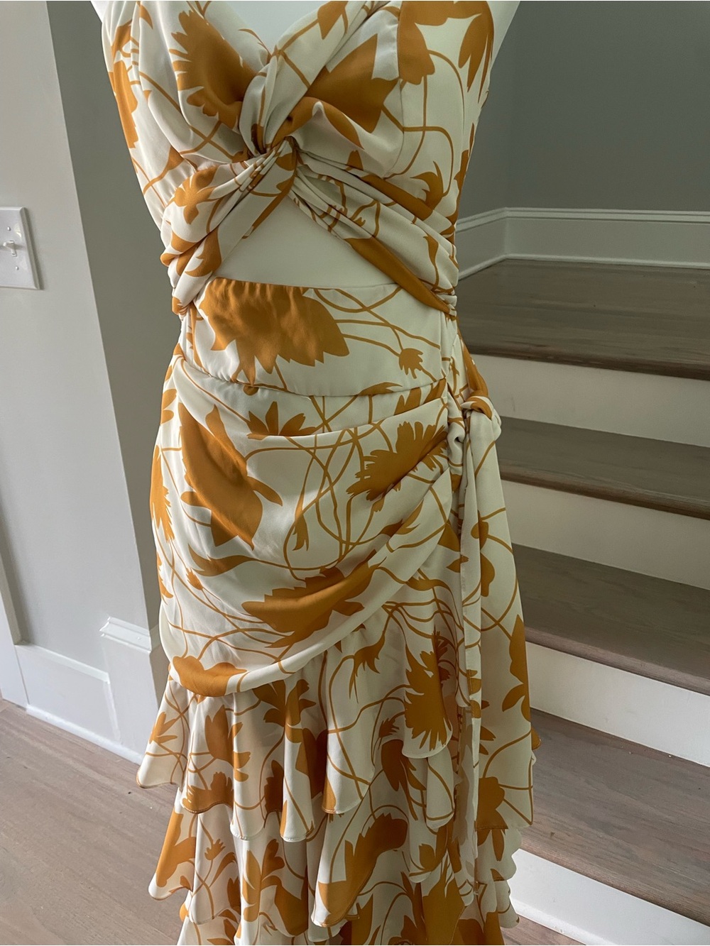 Pepita Pérez Tropical Yellow Floral Tiered Maxi Dress with Cutout - Picture 10 of 16